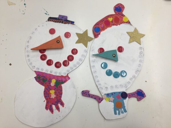 CREACIÓ PLÀSTICA - PETITS - del 27 al 31 de  desembre de 9 a 13h